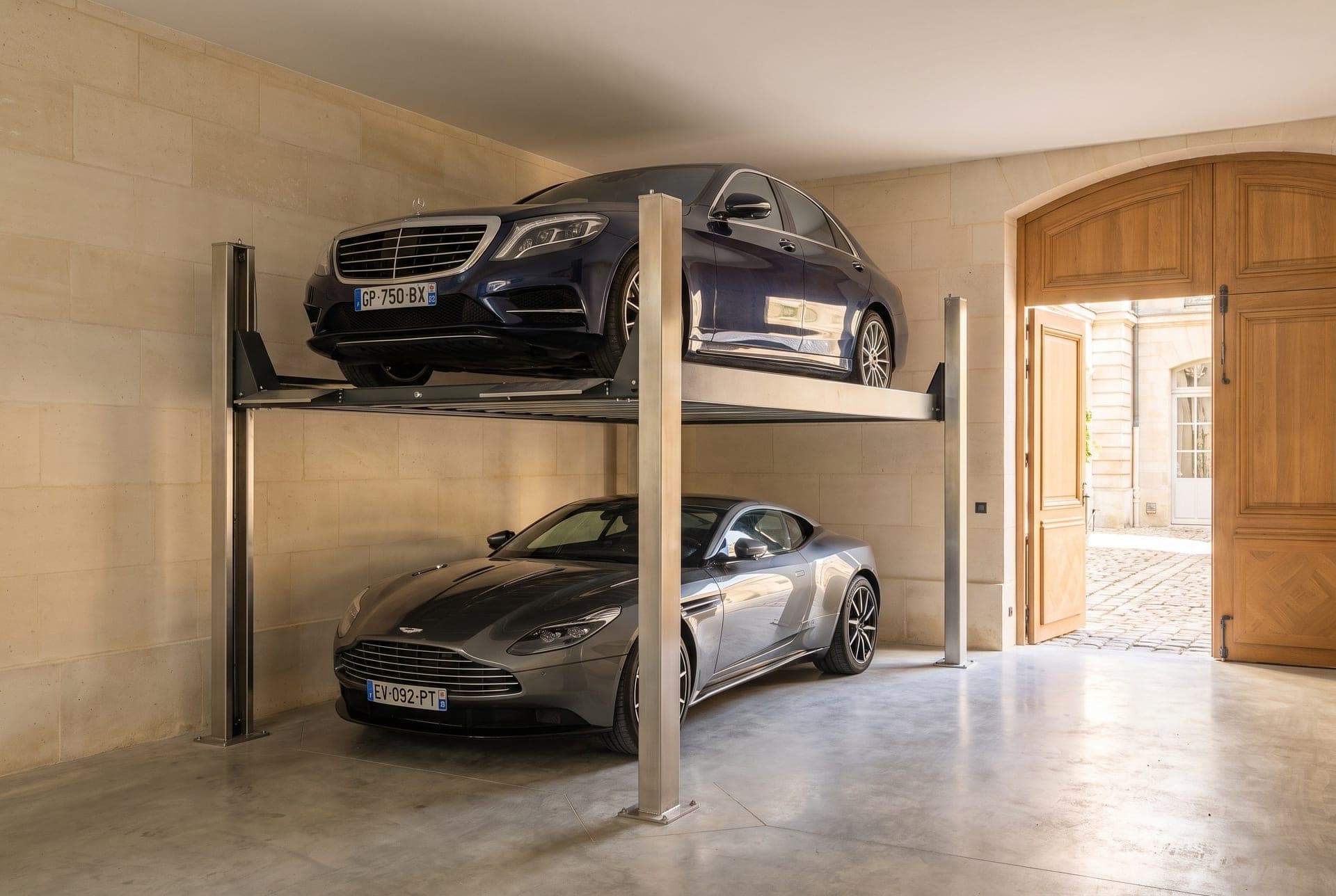 Doubleur de parking et monte-voiture à Paris Ouest et en Île-de-France